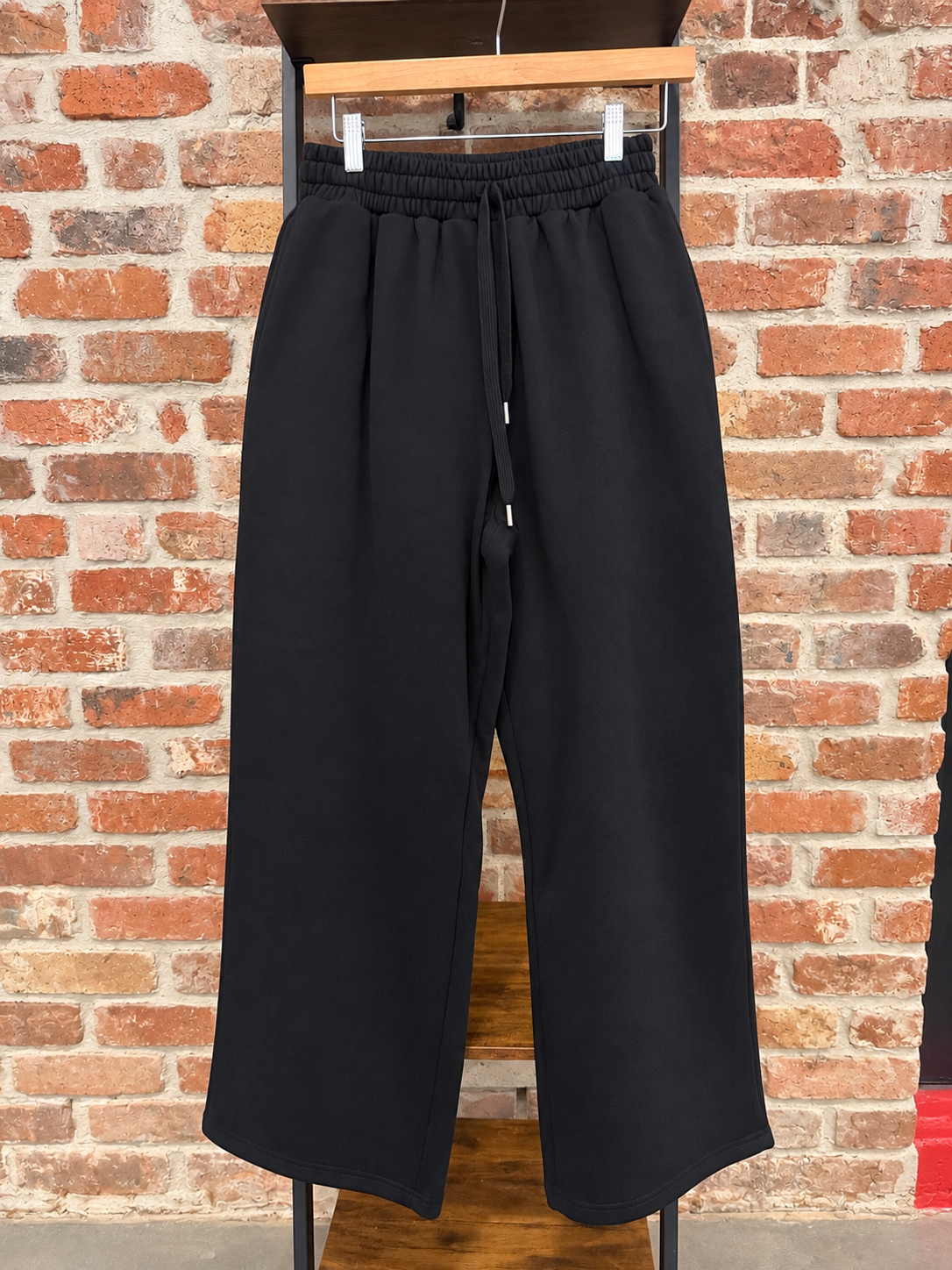 Lulu Mac Black Sweatpants